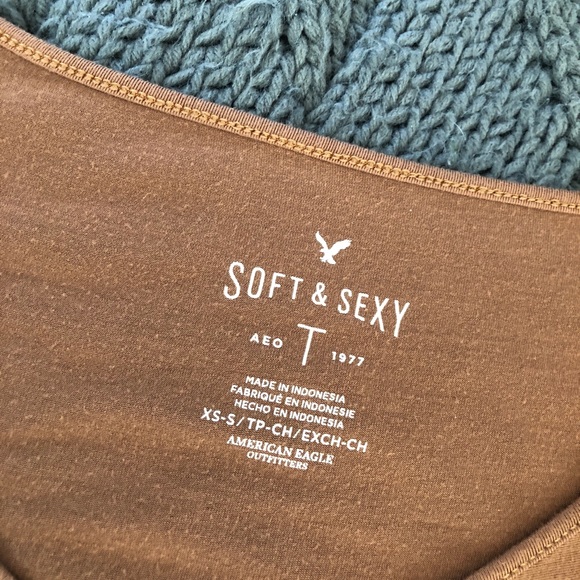 American Eagle soft and sex shirt. Size xs-s - Picture 3 of 3